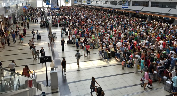 Antalya’ya 5 Ayda 3,5 Milyon Yabancı Turist Geldi